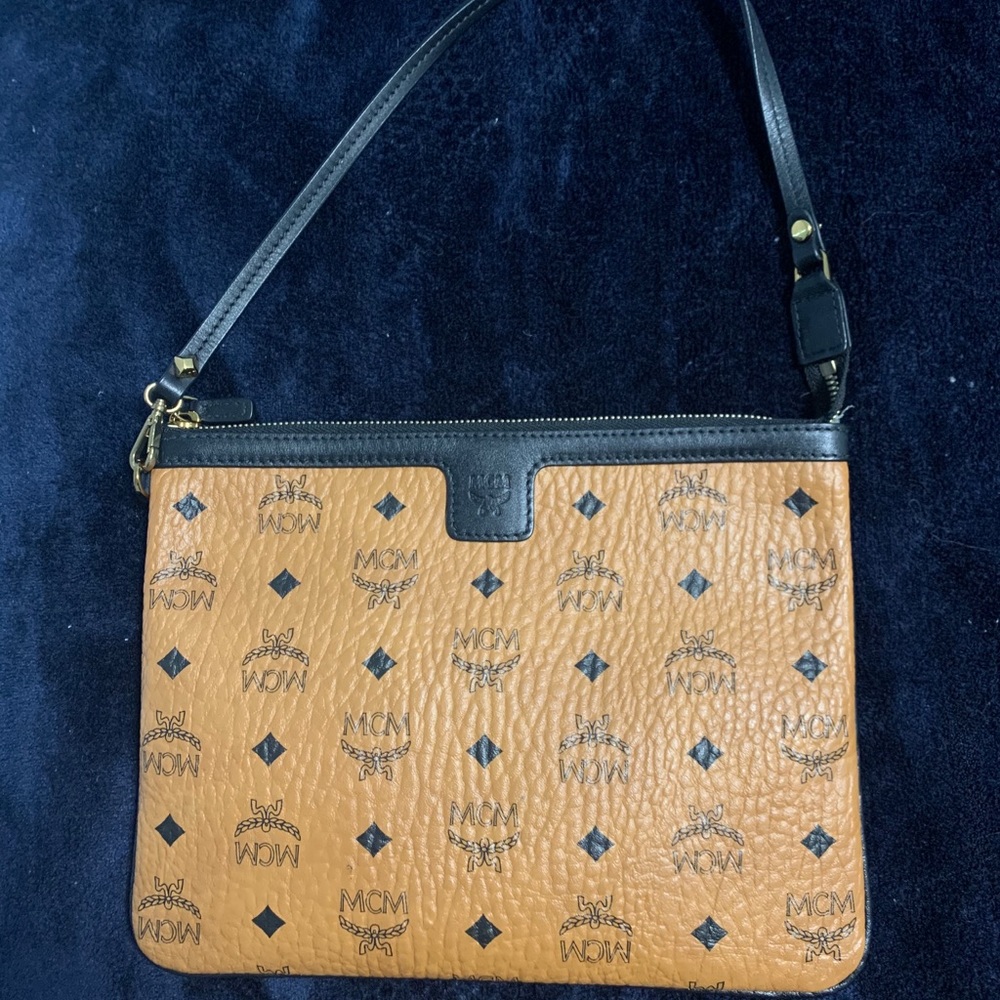 MCM shoulder bag ✨